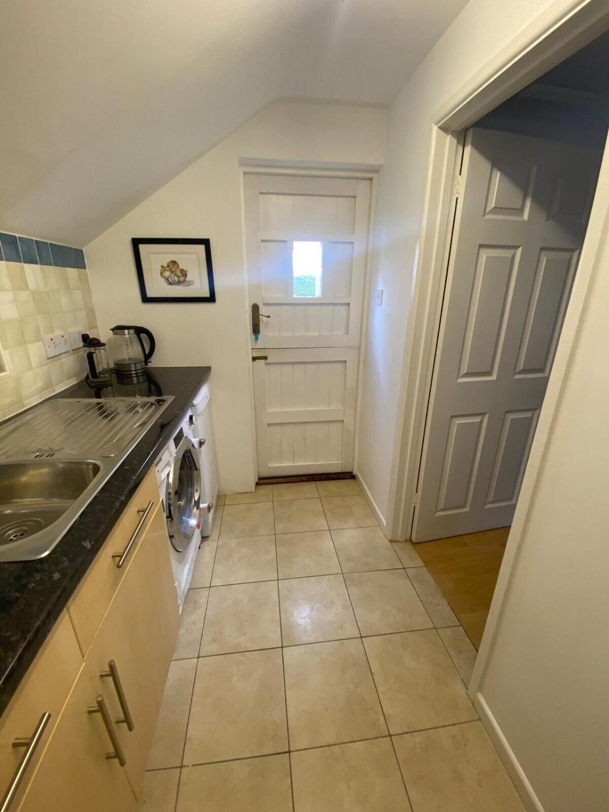 Private Entry Guesthouse Hideaway Hordle エクステリア 写真