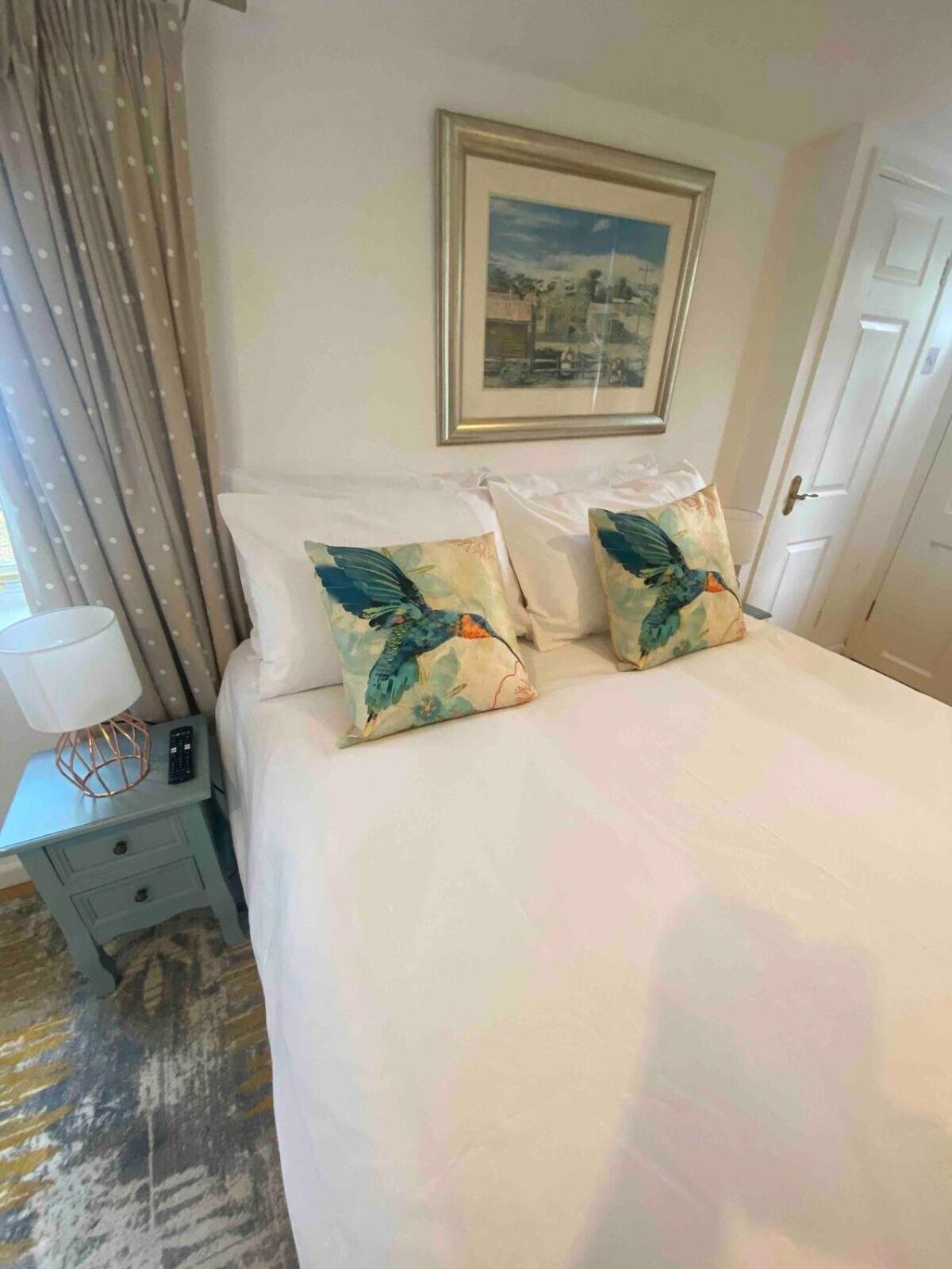 Private Entry Guesthouse Hideaway Hordle エクステリア 写真