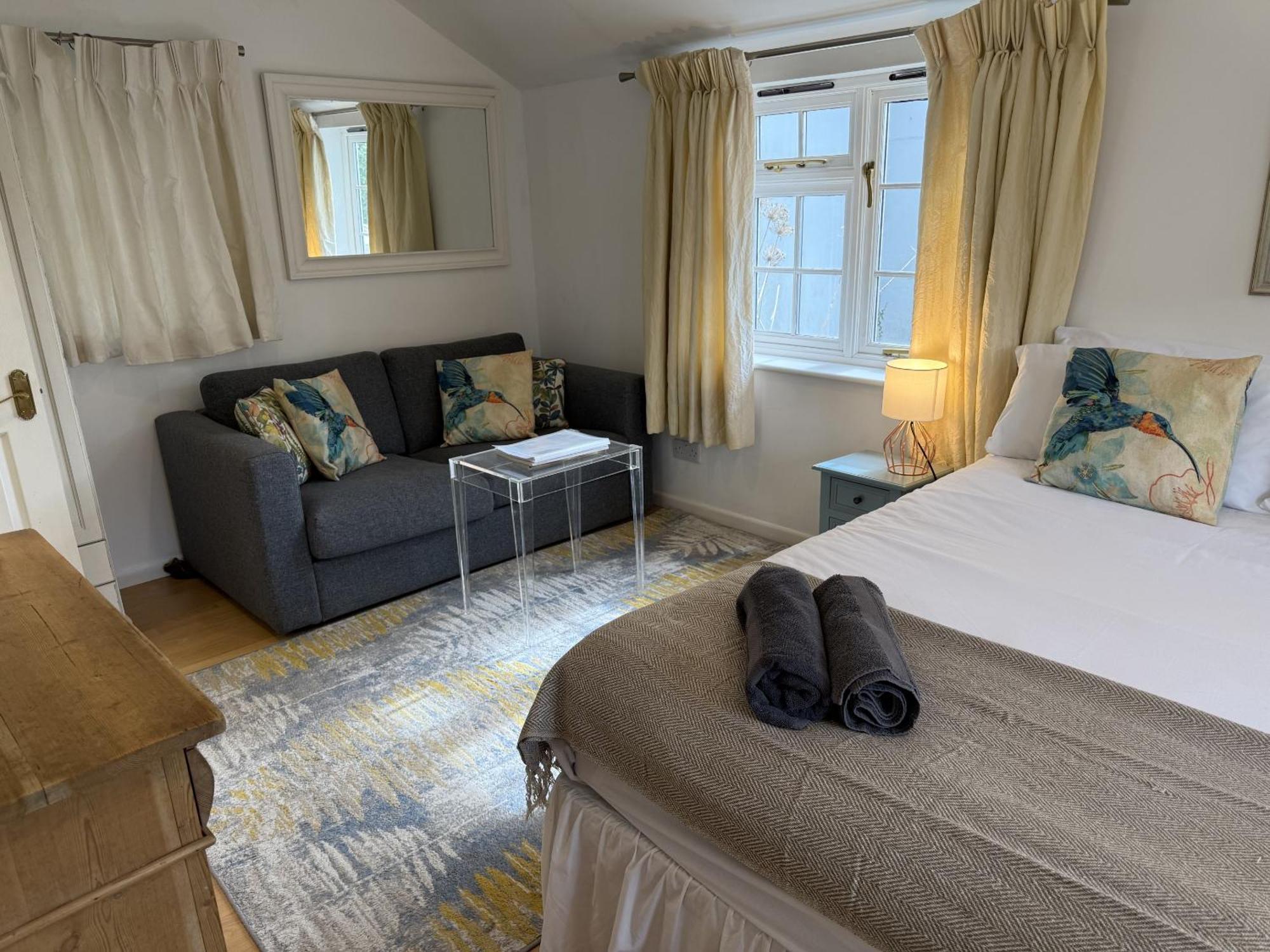 Private Entry Guesthouse Hideaway Hordle エクステリア 写真